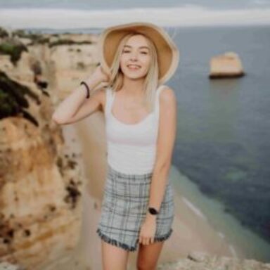 Profile photo of zoe dylan